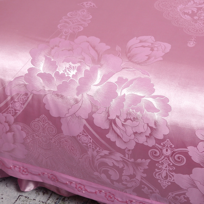 91家纺网 家纺一手货源 找家纺 福丽莱家纺  2023新款贡缎提花床裙四件套（夹棉）花香情缘-粉