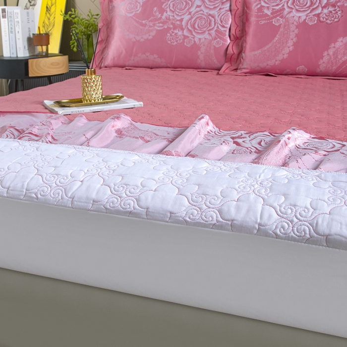 91家纺网 家纺一手货源 找家纺 福丽莱家纺  2023新款贡缎提花床裙四件套（夹棉）花逸芳心-豆沙