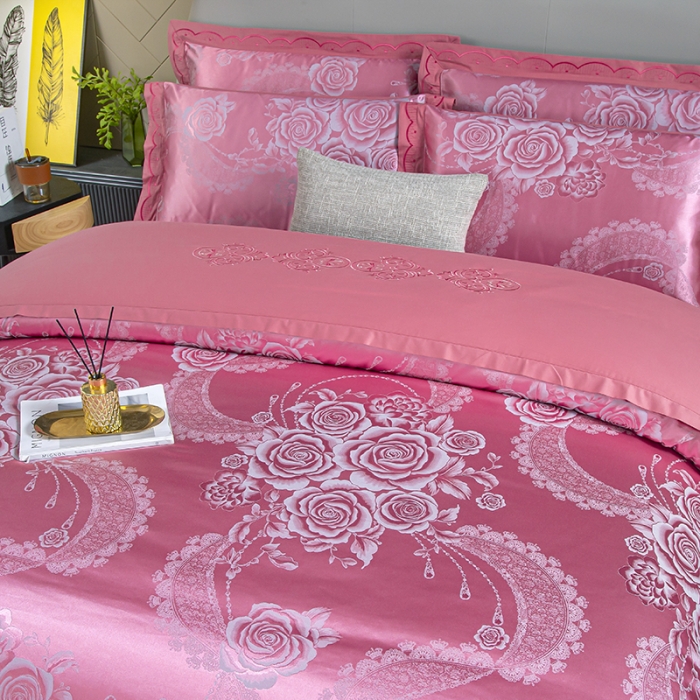 91家纺网 家纺一手货源 找家纺 福丽莱家纺  2023新款贡缎提花床裙四件套（夹棉）花逸芳心-豆沙