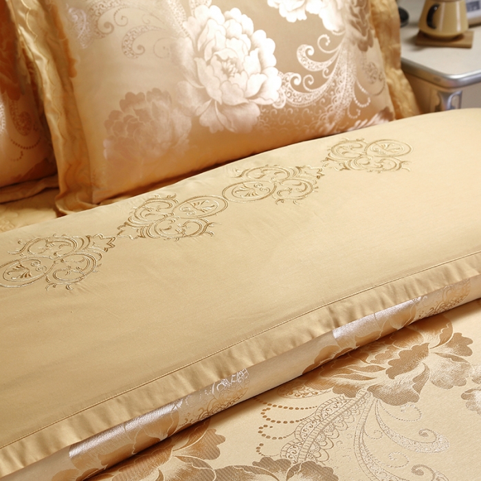 91家纺网 家纺一手货源 找家纺 福丽莱家纺  2023新款贡缎提花床裙四件套（夹棉）静待花开-金色