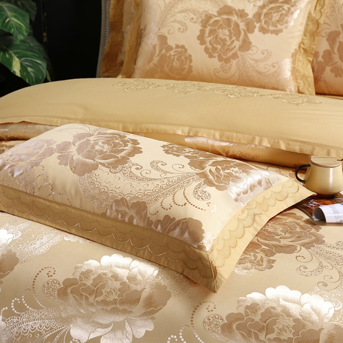 91家纺网 家纺一手货源 找家纺 福丽莱家纺  2023新款贡缎提花床裙四件套（夹棉）静待花开-金色