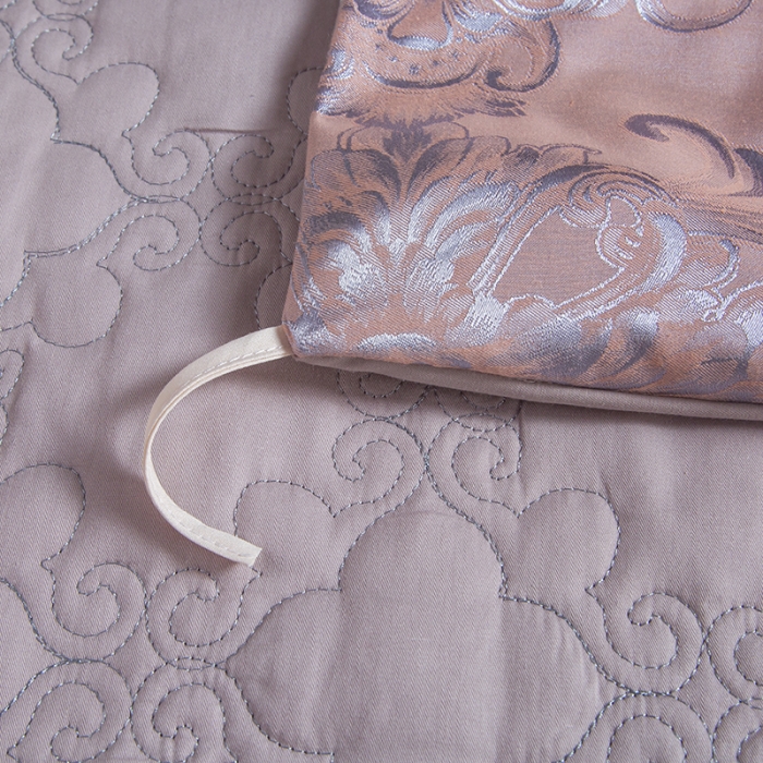 91家纺网 家纺一手货源 找家纺 福丽莱家纺  2023新款贡缎提花床裙四件套（夹棉）克里斯娜-银灰