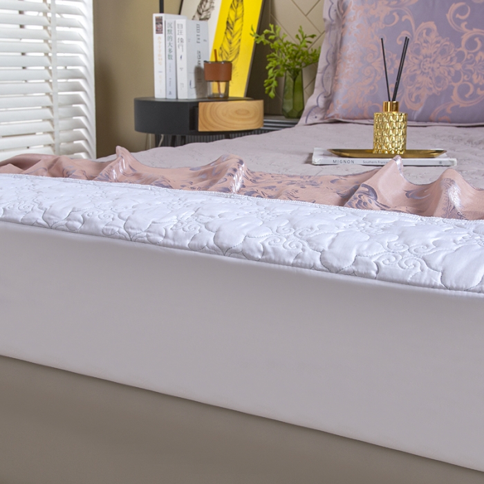 91家纺网 家纺一手货源 找家纺 福丽莱家纺  2023新款贡缎提花床裙四件套（夹棉）克里斯娜-银灰