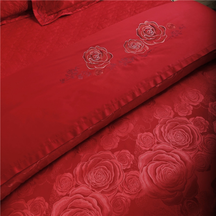 91家纺网 家纺一手货源 找家纺 福丽莱家纺  2023新款贡缎提花床裙四件套（夹棉）玫瑰风情-大红