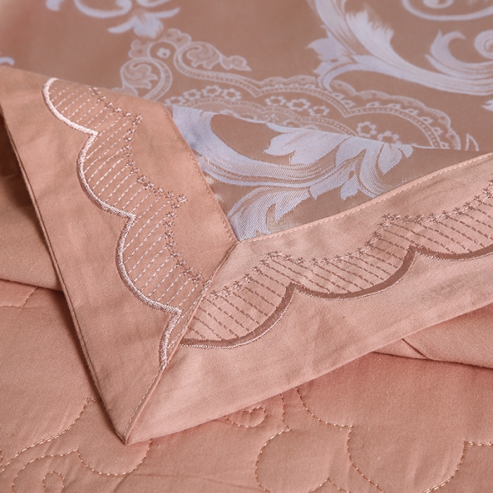 91家纺网 家纺一手货源 找家纺 福丽莱家纺  2023新款贡缎提花床裙四件套（夹棉）摩歌娜-香槟紫