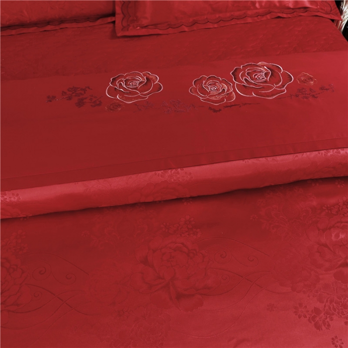 91家纺网 家纺一手货源 找家纺 福丽莱家纺  2023新款贡缎提花床裙四件套（夹棉）暖心芳妍-大红