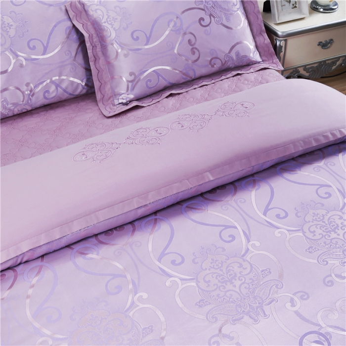 91家纺网 家纺一手货源 找家纺 福丽莱家纺  2023新款贡缎提花床裙四件套（夹棉）浅芳菲-粉紫