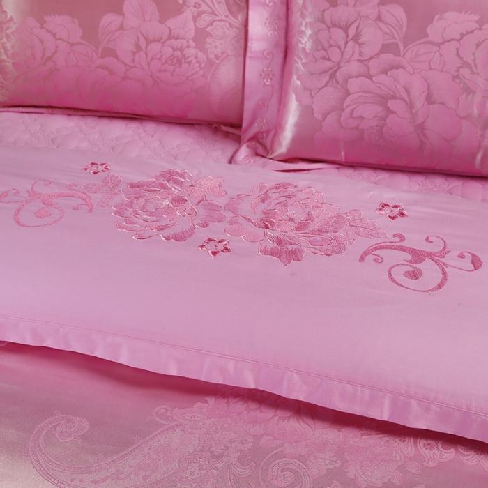 91家纺网 家纺一手货源 找家纺 福丽莱家纺  2023新款贡缎提花床裙四件套（夹棉）乔安迪-粉