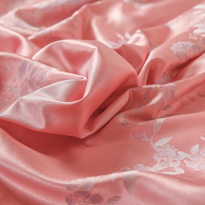 91家纺网 家纺一手货源 找家纺 福丽莱家纺  2023新款贡缎提花床裙四件套（夹棉）情梦花逸-粉玉