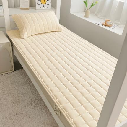 91家纺网 家纺一手货源 找家纺 雅萱家纺 2023新款亲肤大豆纤维学生床垫 米黄