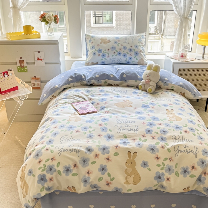 91家纺网 家纺一手货源 找家纺 蓝邻 2023新款学生季全棉三件套四件套-印花系列 蓝茵兔