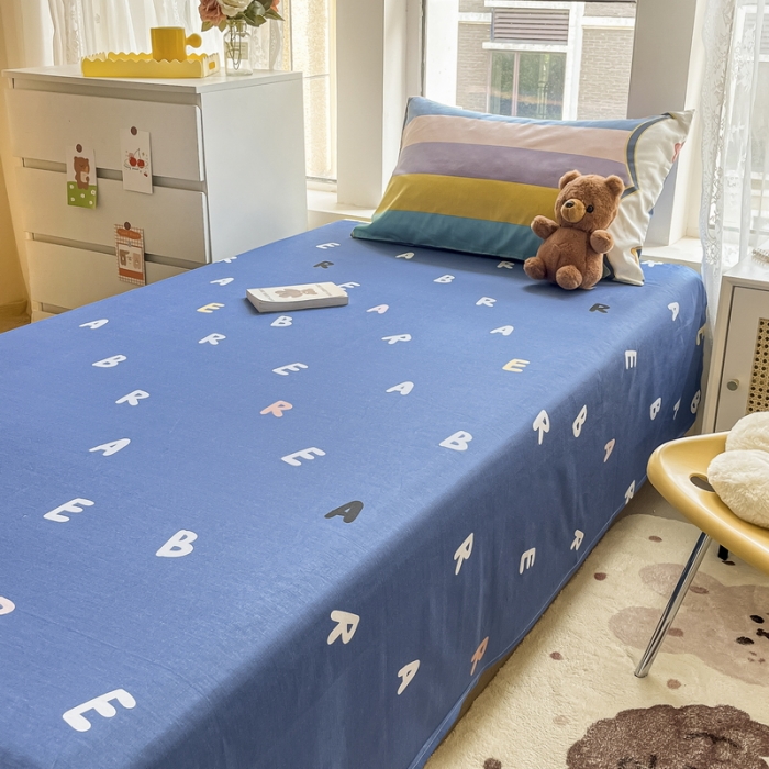 91家纺网 家纺一手货源 找家纺 蓝邻 2023新款学生季全棉三件套四件套-印花系列 萌兔幻想