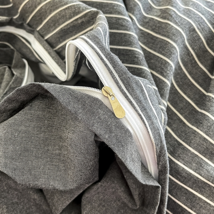 91家纺网 家纺一手货源 找家纺 蓝邻 2023新款学生季全棉色织水洗棉三件套四件套 灰细条