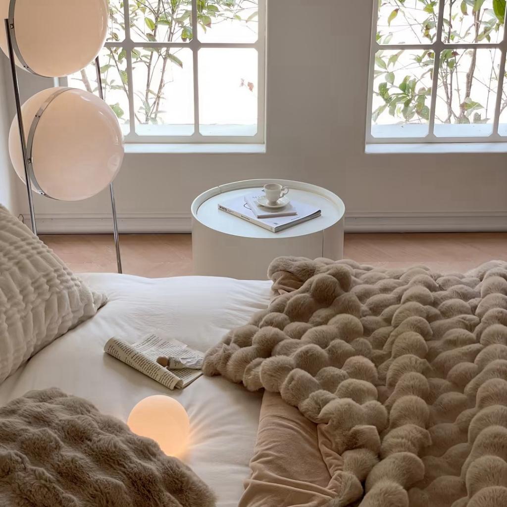 91家纺网 家纺一手货源 找家纺 左视觉 法式绒类床品样片