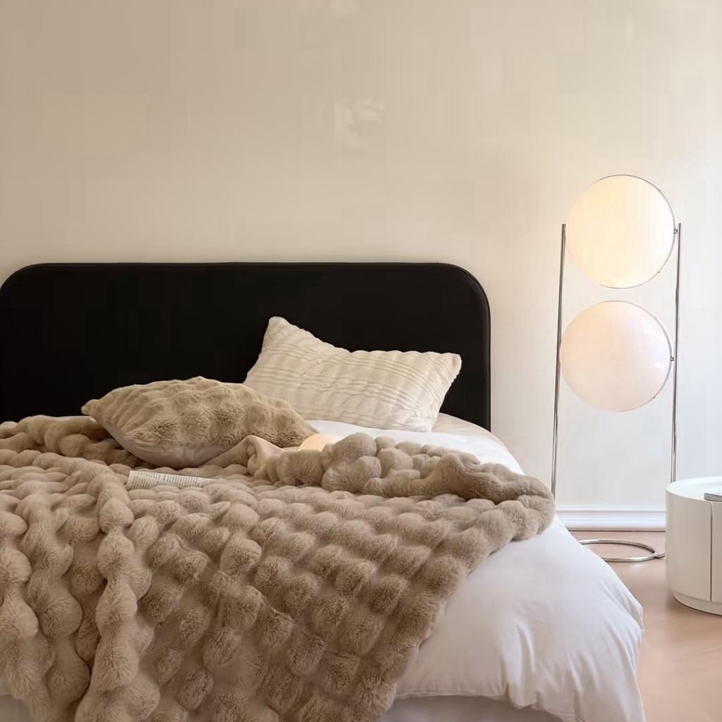 91家纺网 家纺一手货源 找家纺 左视觉 法式绒类床品样片