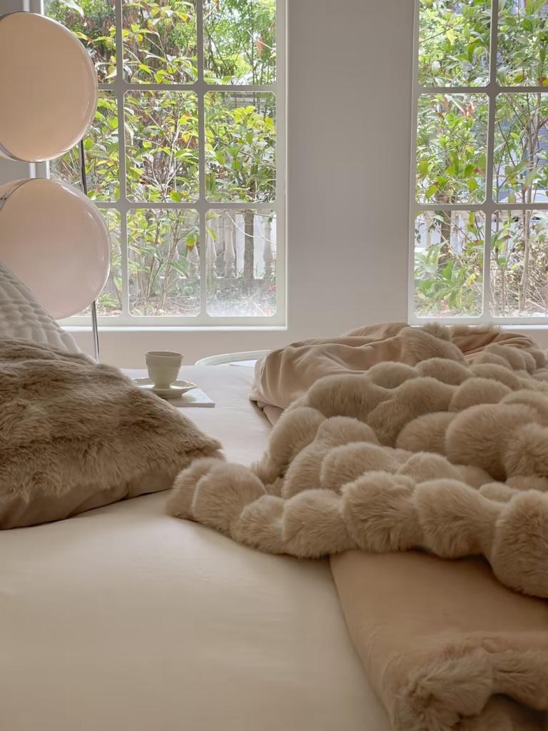 91家纺网 家纺一手货源 找家纺 左视觉 法式绒类床品样片