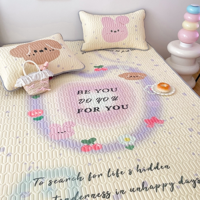 91家纺网 家纺一手货源 找家纺 顾里家纺 2023新款凉席豆豆夏被套件 爱心兔熊