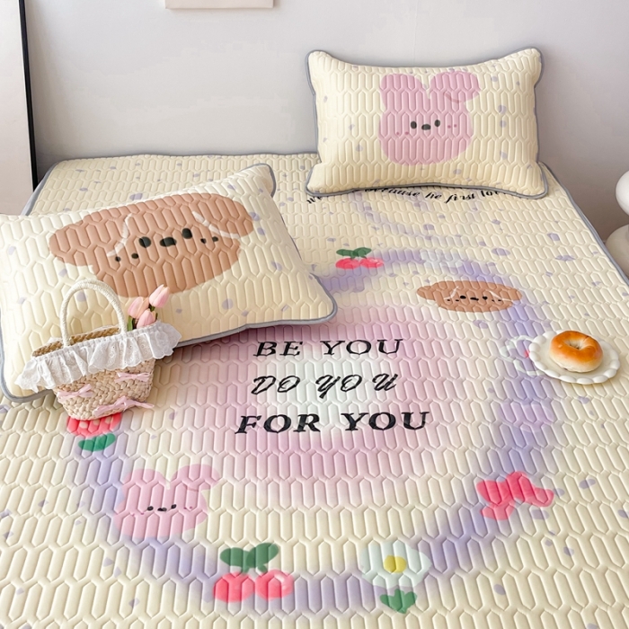 91家纺网 家纺一手货源 找家纺 顾里家纺 2023新款凉席豆豆夏被套件 爱心兔熊