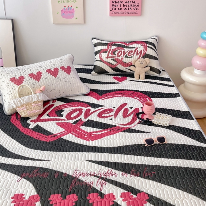 91家纺网 家纺一手货源 找家纺 顾里家纺 2023新款凉席豆豆夏被套件 斑马爱心