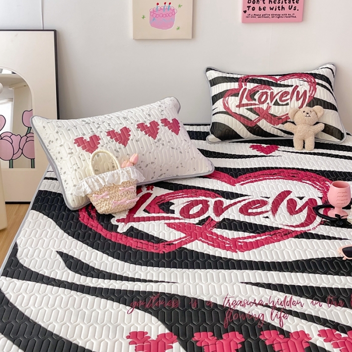 91家纺网 家纺一手货源 找家纺 顾里家纺 2023新款凉席豆豆夏被套件 斑马爱心