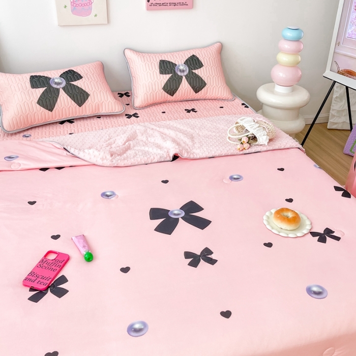 91家纺网 家纺一手货源 找家纺 顾里家纺 2023新款凉席豆豆夏被套件 赫本珍珠