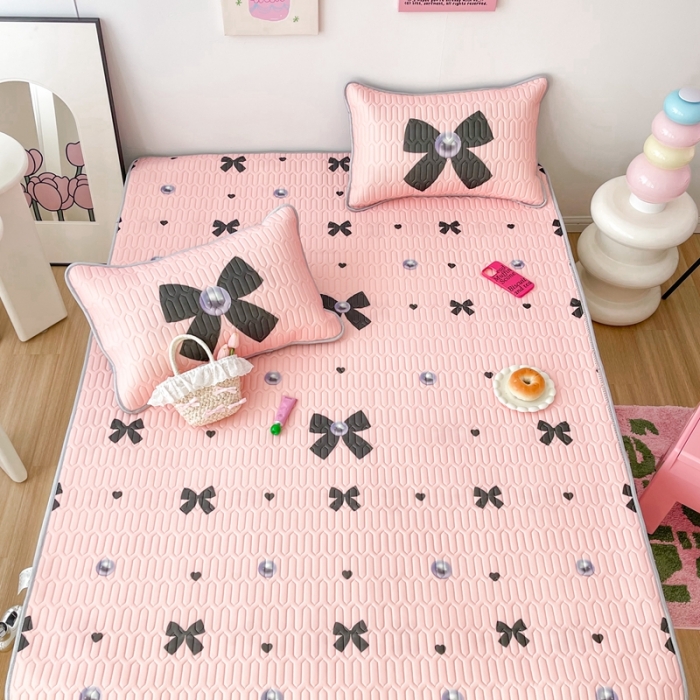 91家纺网 家纺一手货源 找家纺 顾里家纺 2023新款凉席豆豆夏被套件 赫本珍珠