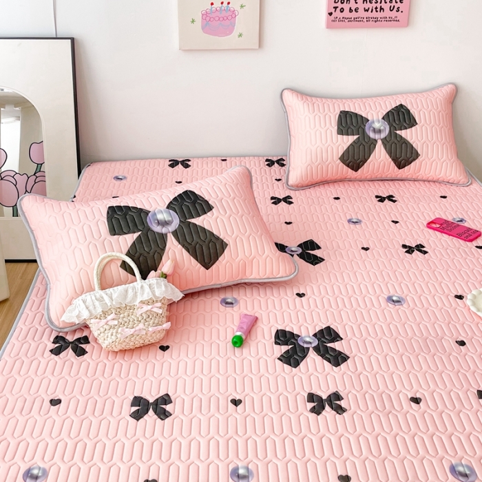 91家纺网 家纺一手货源 找家纺 顾里家纺 2023新款凉席豆豆夏被套件 赫本珍珠