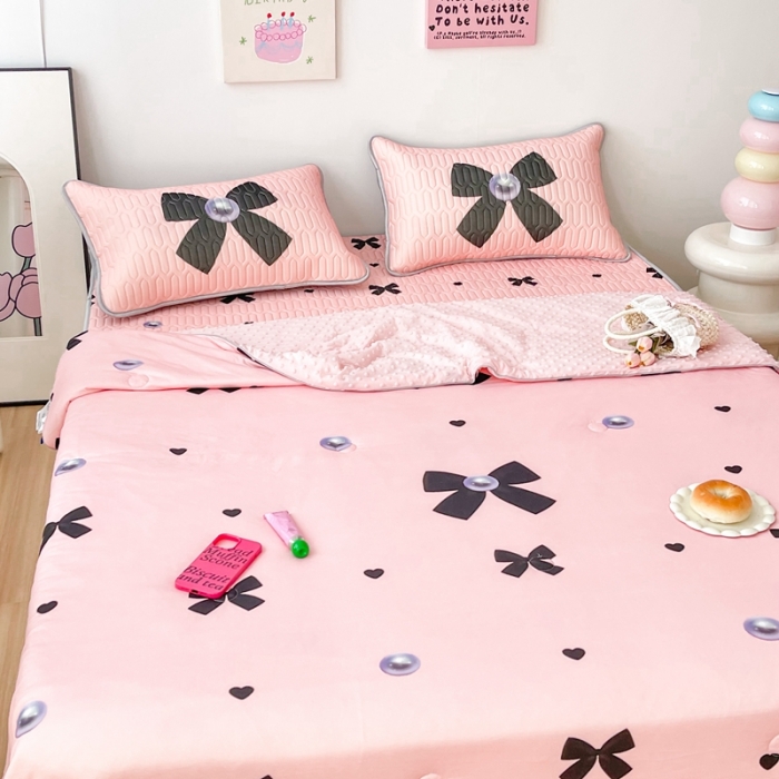 91家纺网 家纺一手货源 找家纺 顾里家纺 2023新款凉席豆豆夏被套件 赫本珍珠