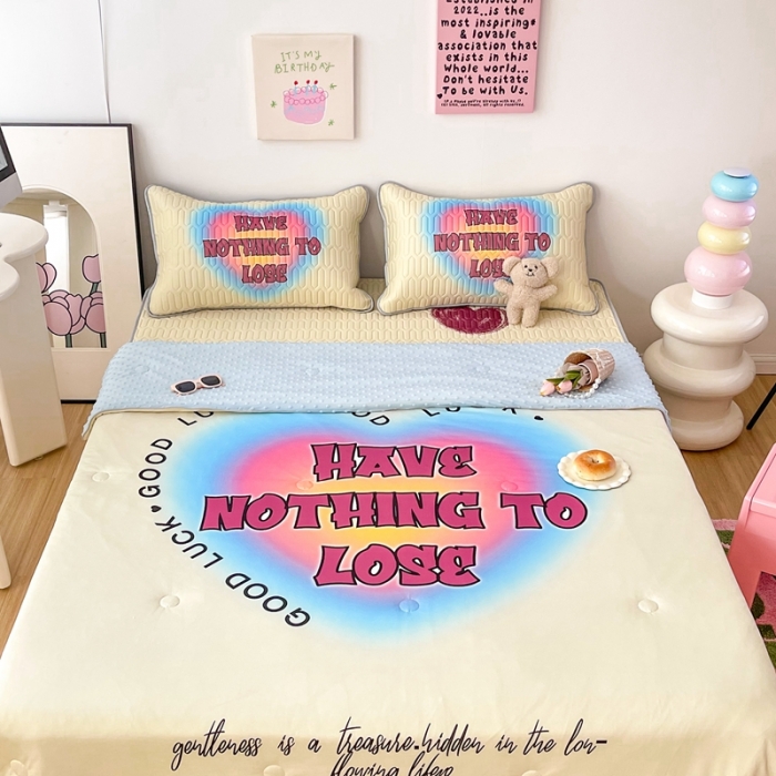 91家纺网 家纺一手货源 找家纺 顾里家纺 2023新款凉席豆豆夏被套件 甜酷爱心