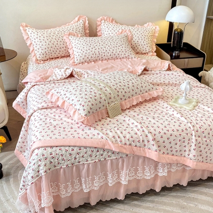 91家纺网 家纺一手货源 找家纺 A类母婴级双层纱水洗棉麻床盖款夏被四件套蕾丝床裙款夹棉床盖三件套空调被