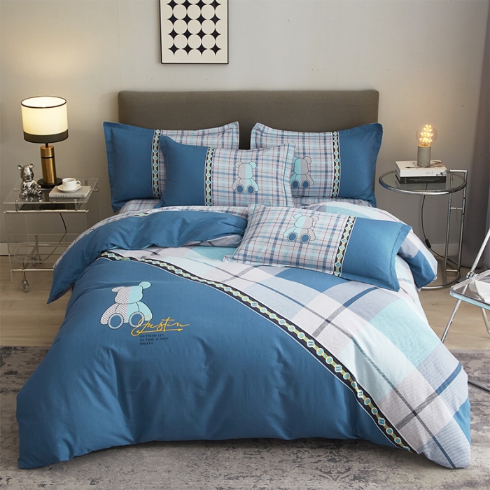 91家纺网 家纺一手货源 找家纺 格里芬家纺 2023新款全棉大版磨毛纯棉生态磨毛四件套 缤果熊-兰