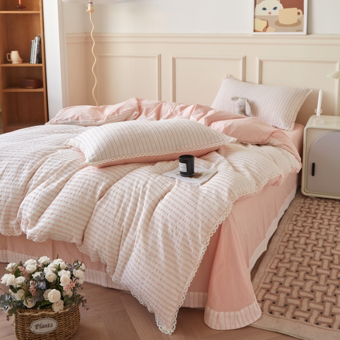 91家纺网 家纺一手货源 找家纺 安莱 2023新款韩式小清新色织水洗棉提花花边四件套 锦瑟 粉