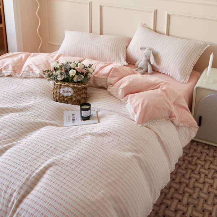 91家纺网 家纺一手货源 找家纺 安莱 2023新款韩式小清新色织水洗棉提花花边四件套 锦瑟 粉