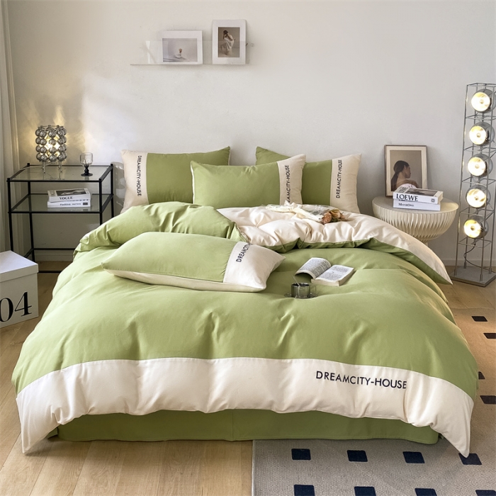 91家纺网 家纺一手货源 找家纺 盛秋家纺 2025新款思雅系列水洗磨毛双拼刺绣四件套 思雅-果绿+奶昔白