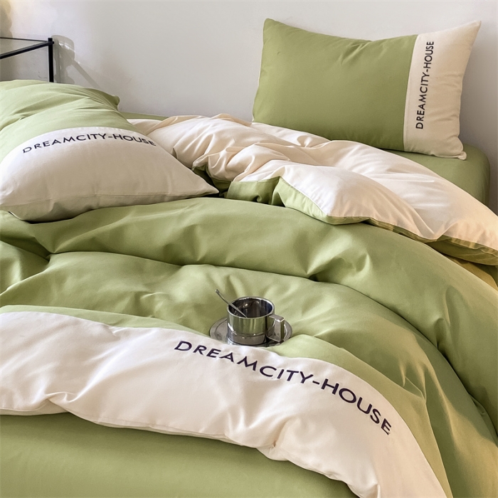 91家纺网 家纺一手货源 找家纺 盛秋家纺 2025新款思雅系列水洗磨毛双拼刺绣四件套 思雅-果绿+奶昔白