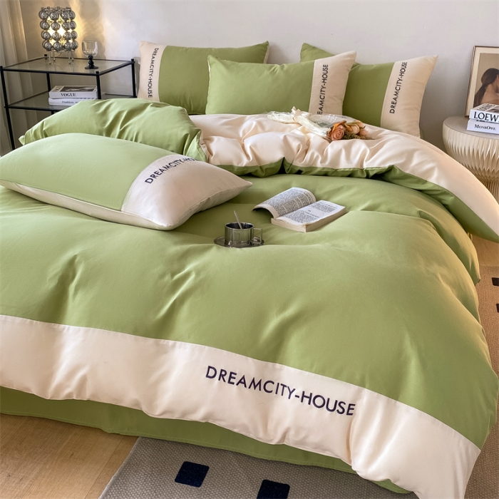 91家纺网 家纺一手货源 找家纺 盛秋家纺 2025新款思雅系列水洗磨毛双拼刺绣四件套 思雅-果绿+奶昔白