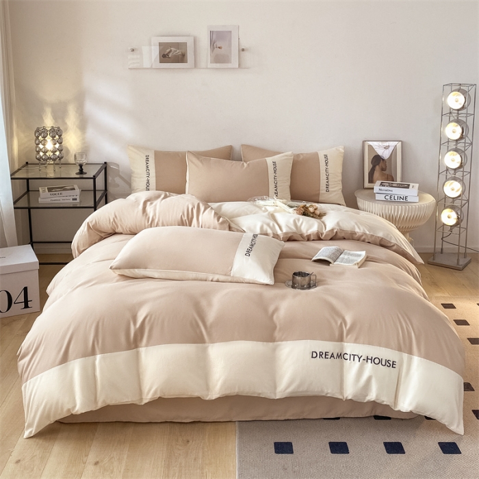 91家纺网 家纺一手货源 找家纺 盛秋家纺 2025新款思雅系列水洗磨毛双拼刺绣四件套 思雅-奶茶+奶昔白