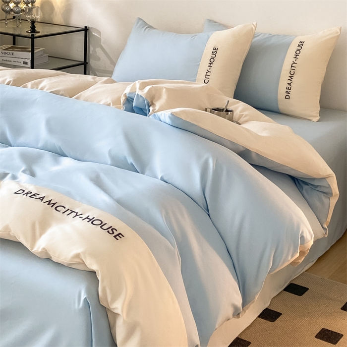 91家纺网 家纺一手货源 找家纺 盛秋家纺 2025新款思雅系列水洗磨毛双拼刺绣四件套 思雅-天空蓝+奶昔白