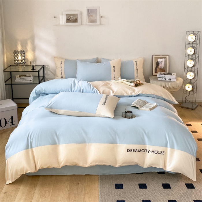 91家纺网 家纺一手货源 找家纺 盛秋家纺 2025新款思雅系列水洗磨毛双拼刺绣四件套 思雅-天空蓝+奶昔白