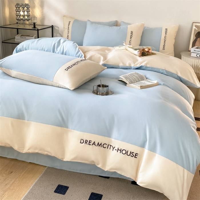 91家纺网 家纺一手货源 找家纺 盛秋家纺 2025新款思雅系列水洗磨毛双拼刺绣四件套 思雅-天空蓝+奶昔白