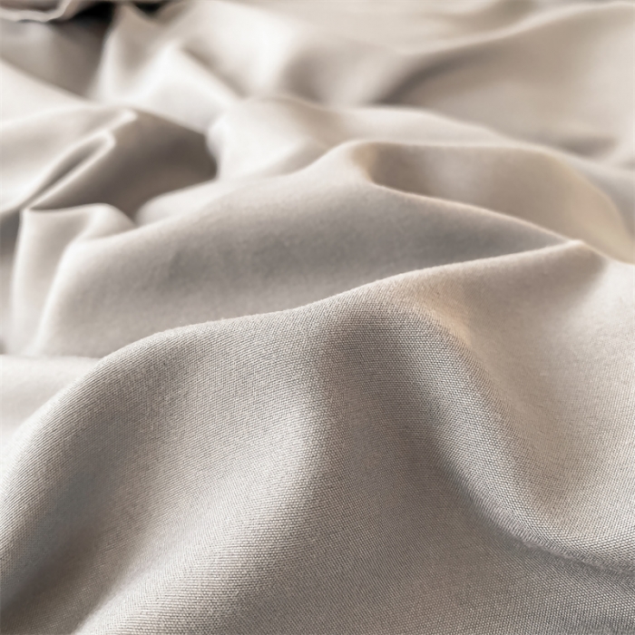 91家纺网 家纺一手货源 找家纺 盛秋家纺 2025新款思雅系列水洗磨毛双拼刺绣四件套 思雅-中灰+山灰