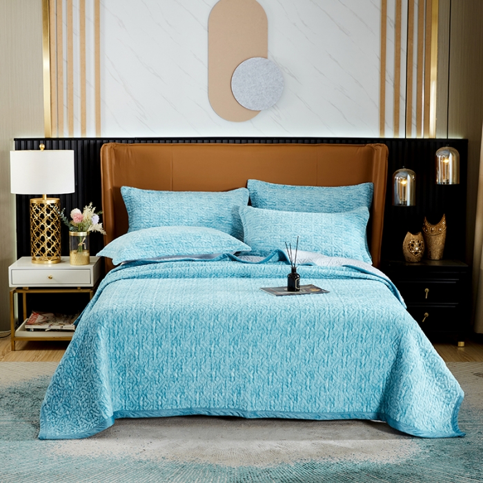 91家纺网 家纺一手货源 找家纺 佳梦家纺 2023新款冬季色织绗缝床盖榻榻米垫子牛奶绒毛毯 蓝色