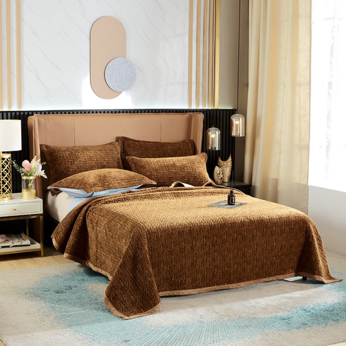 91家纺网 家纺一手货源 找家纺 佳梦家纺 2023新款冬季色织绗缝床盖榻榻米垫子牛奶绒毛毯 深咖