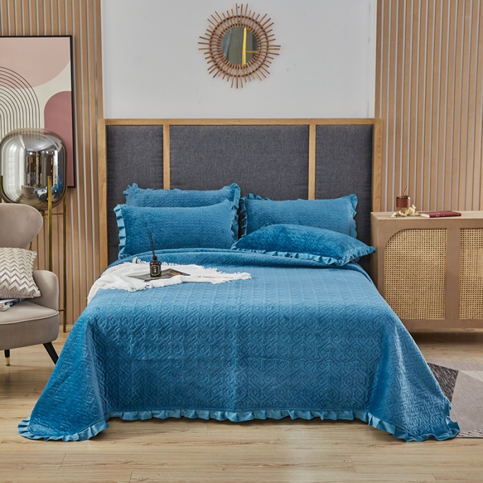 91家纺网 家纺一手货源 找家纺 佳梦家纺 牛奶绒纯色花边床盖绗缝夹棉绒毯三件套榻榻米席梦思床垫子 蓝色