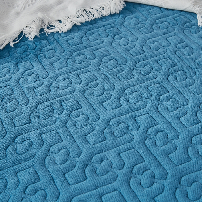 91家纺网 家纺一手货源 找家纺 佳梦家纺 牛奶绒纯色花边床盖绗缝夹棉绒毯三件套榻榻米席梦思床垫子 蓝色