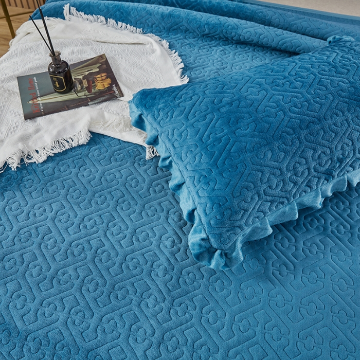 91家纺网 家纺一手货源 找家纺 佳梦家纺 牛奶绒纯色花边床盖绗缝夹棉绒毯三件套榻榻米席梦思床垫子 蓝色