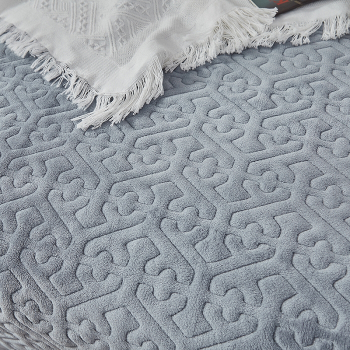 91家纺网 家纺一手货源 找家纺 佳梦家纺 牛奶绒纯色花边床盖绗缝夹棉绒毯三件套榻榻米席梦思床垫子 浅灰