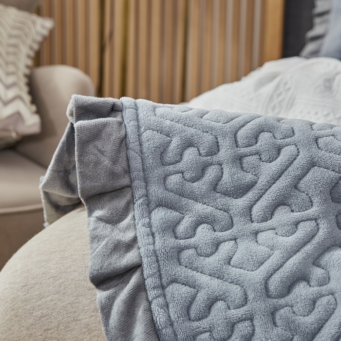 91家纺网 家纺一手货源 找家纺 佳梦家纺 牛奶绒纯色花边床盖绗缝夹棉绒毯三件套榻榻米席梦思床垫子 浅灰