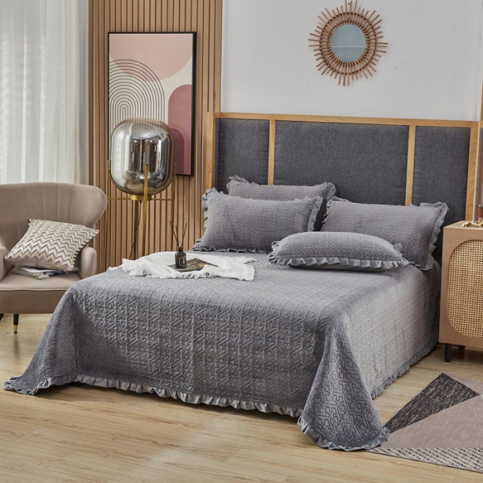 91家纺网 家纺一手货源 找家纺 佳梦家纺 牛奶绒纯色花边床盖绗缝夹棉绒毯三件套榻榻米席梦思床垫子 深灰