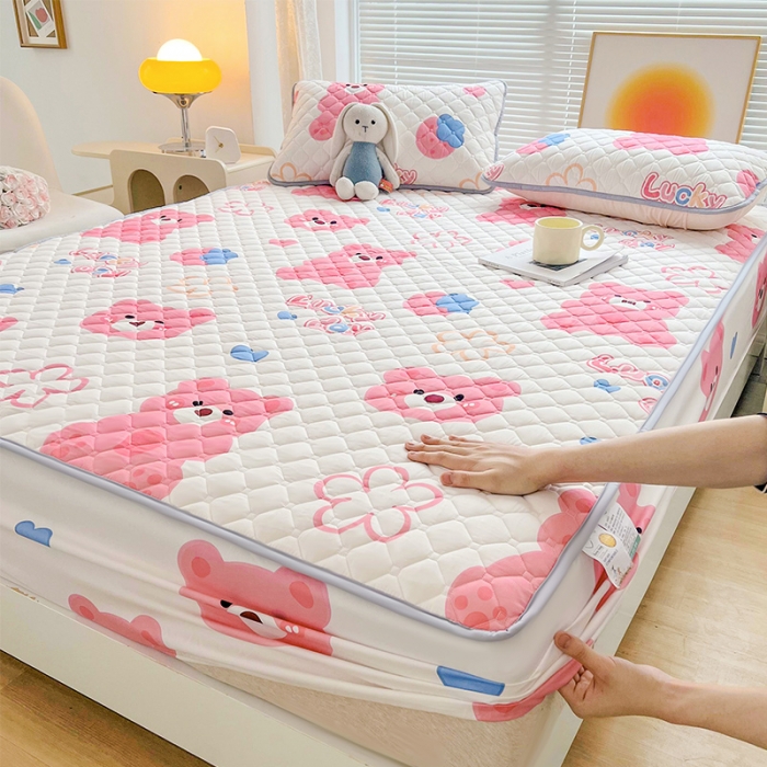 91家纺网 家纺一手货源 找家纺 【高克重加厚】雯豆 新品磨毛夹棉床笠印花水洗棉床笠三件套床垫保护罩 调皮熊-粉